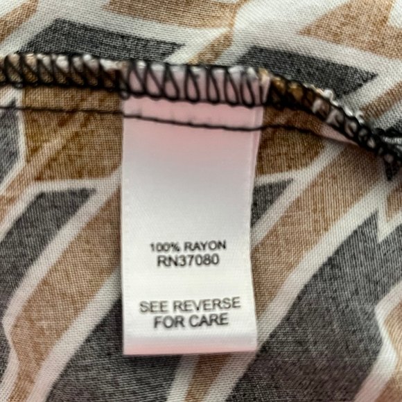 EUC Cato Hi-Lo 100% Rayon 3/4 Sleeve Blouse - Picture 5 of 6